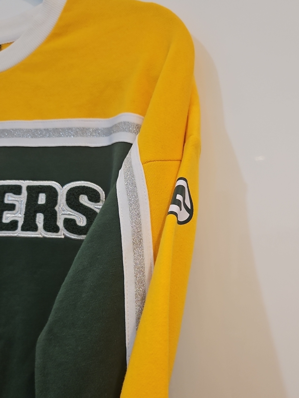 Green Bay Packers Pullover - Picture 5 of 12